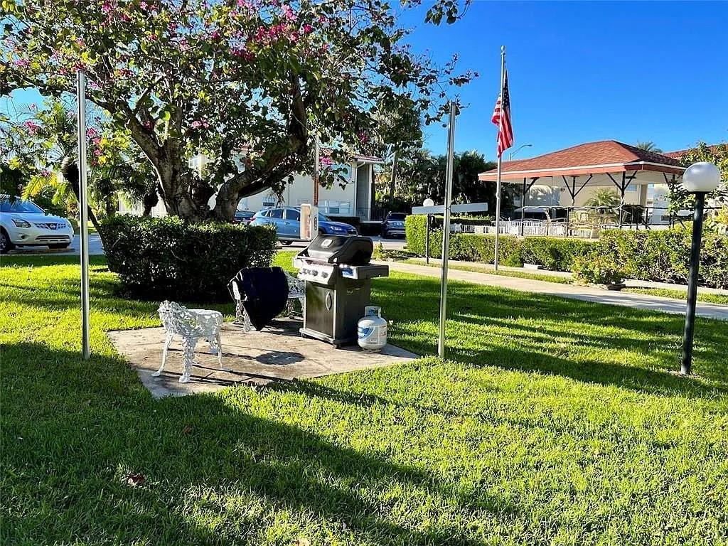 LIGHTHOUSE TERRACE CO-OP - Residential