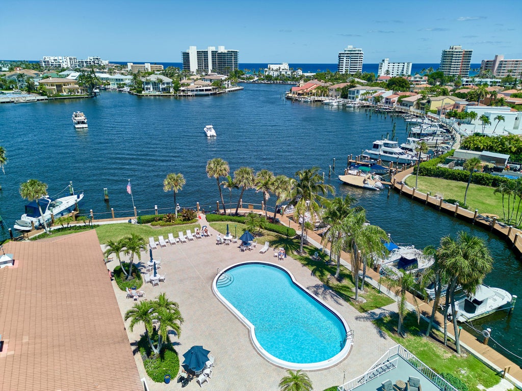 Photo of 3421 Spanish Trail #330, Delray Beach, FL 33483 (MLS # B26085664)