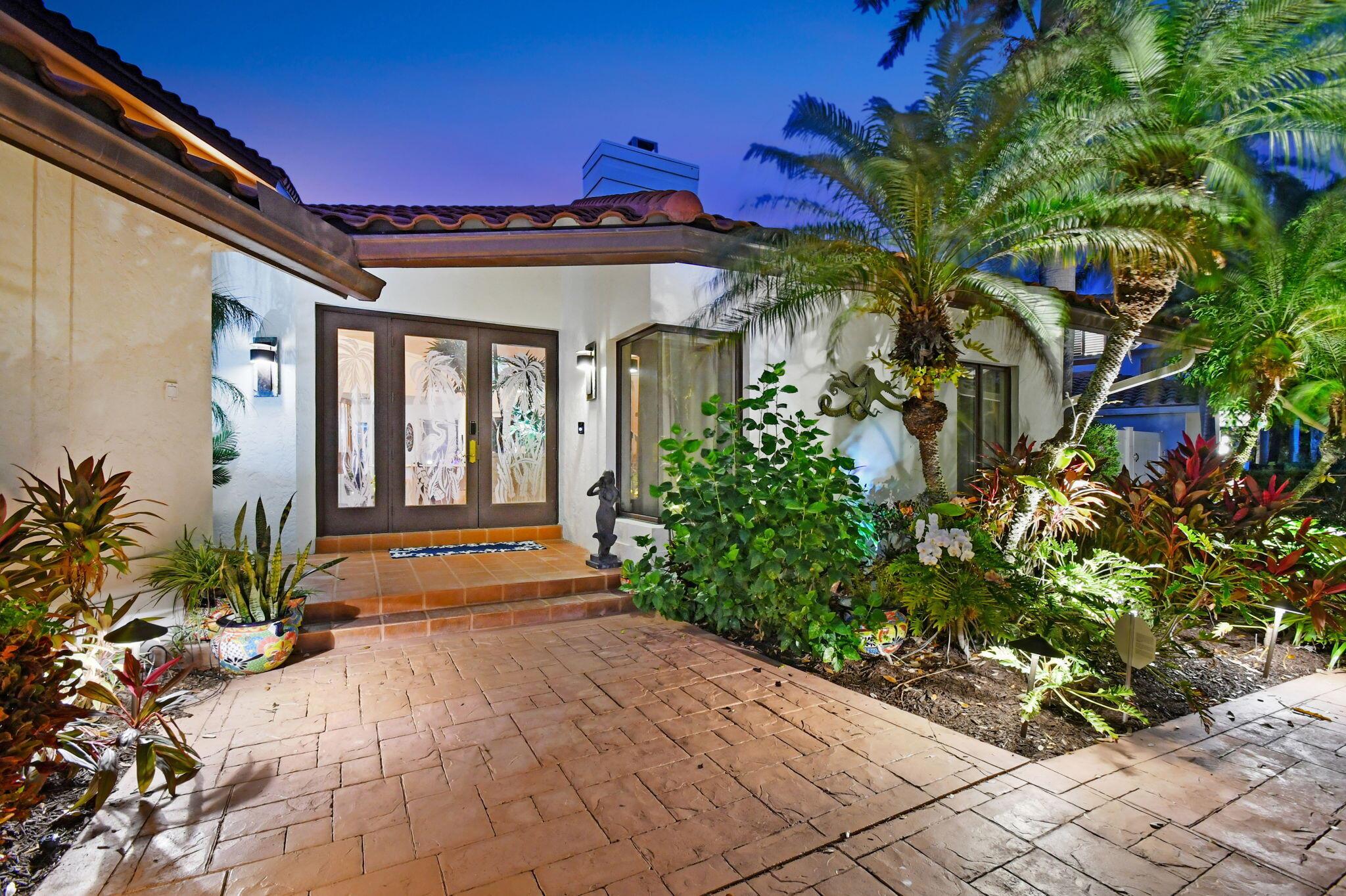 907 Hyacinth Drive