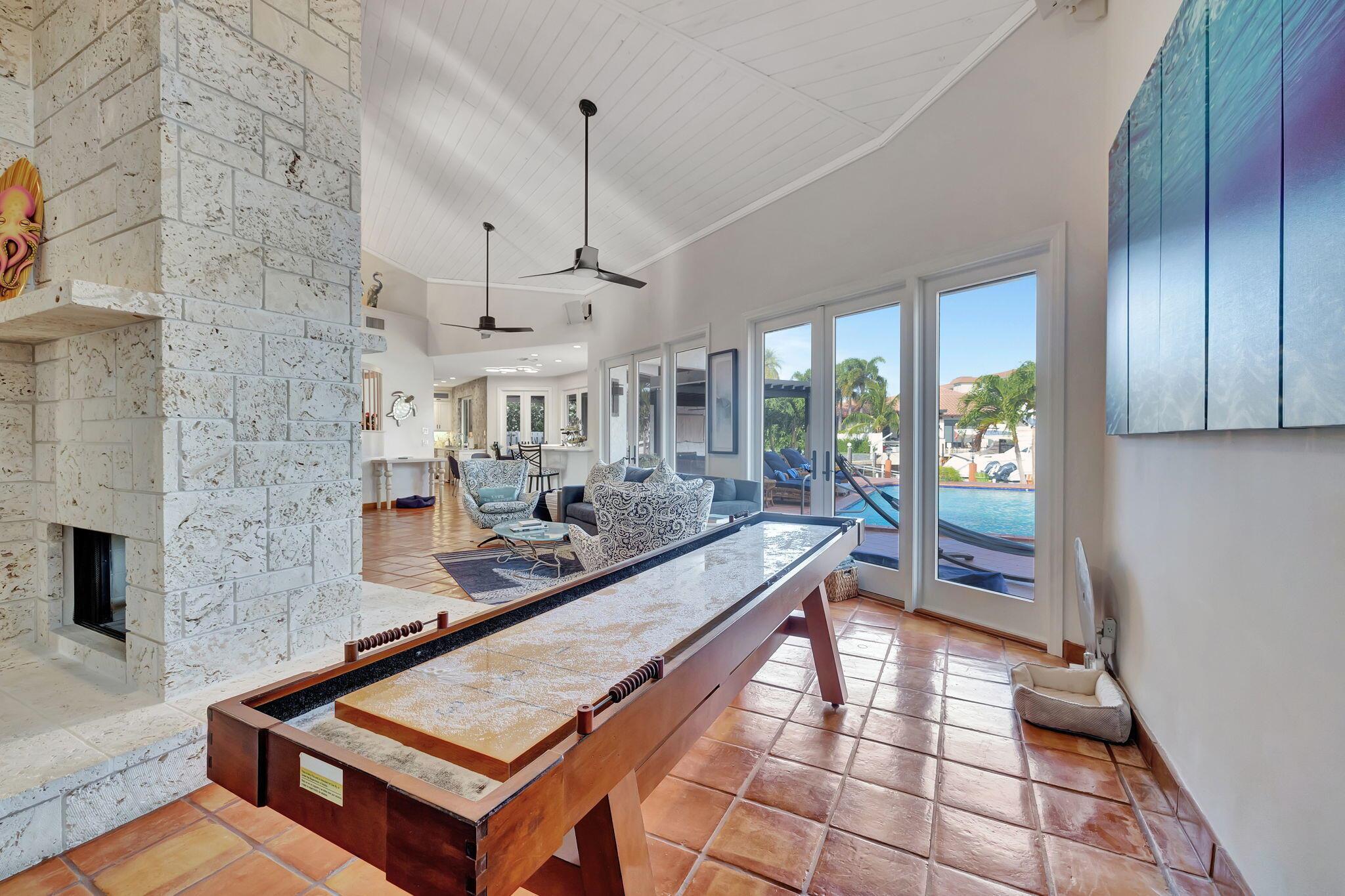 TROPIC ISLE 3RD SEC - Residential