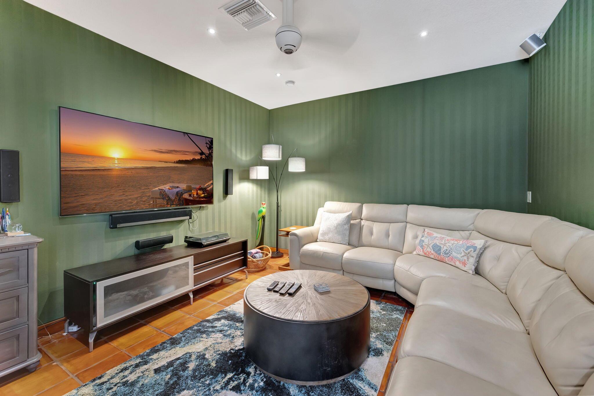 TROPIC ISLE 3RD SEC - Residential