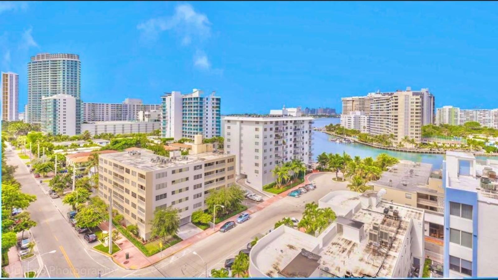 1345 Lincoln Rd 1201