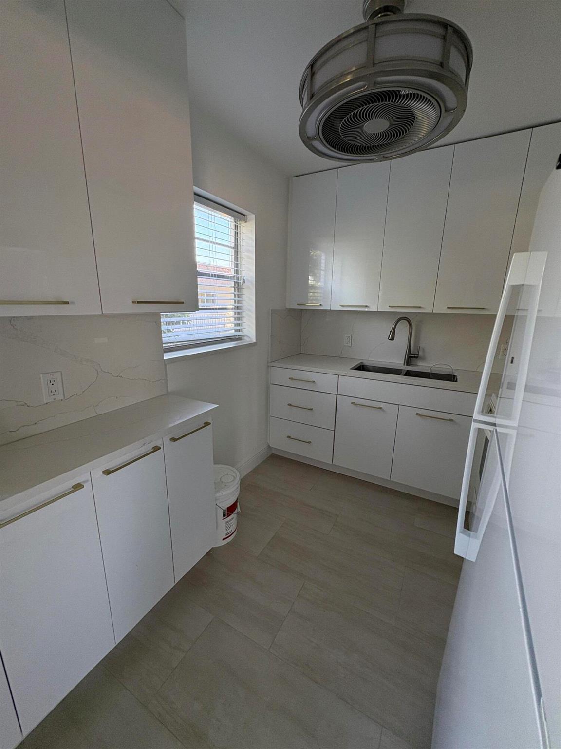 CENTURY VILLAGE / SHEFFIE - Residential Lease