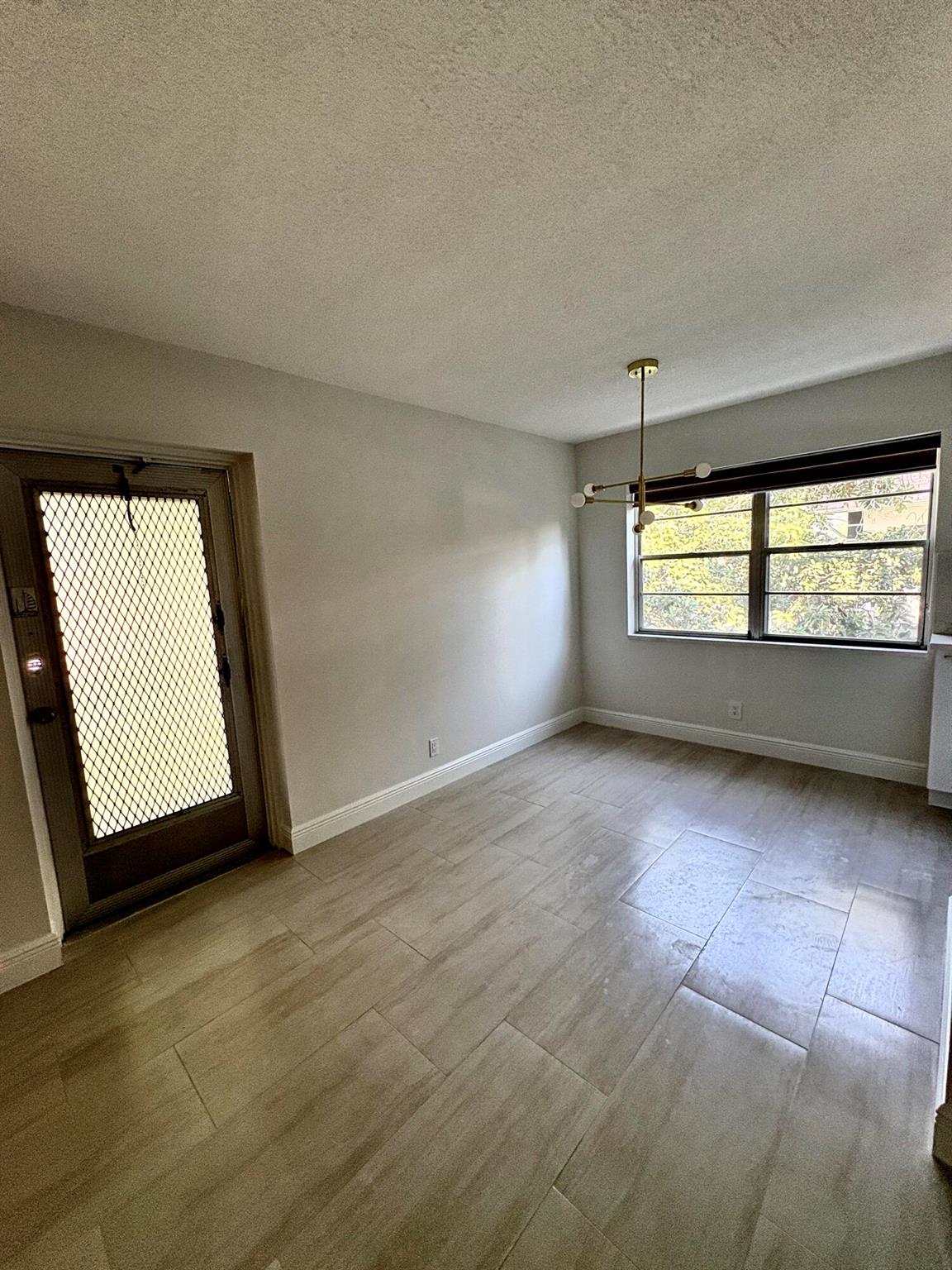 CENTURY VILLAGE / SHEFFIE - Residential Lease