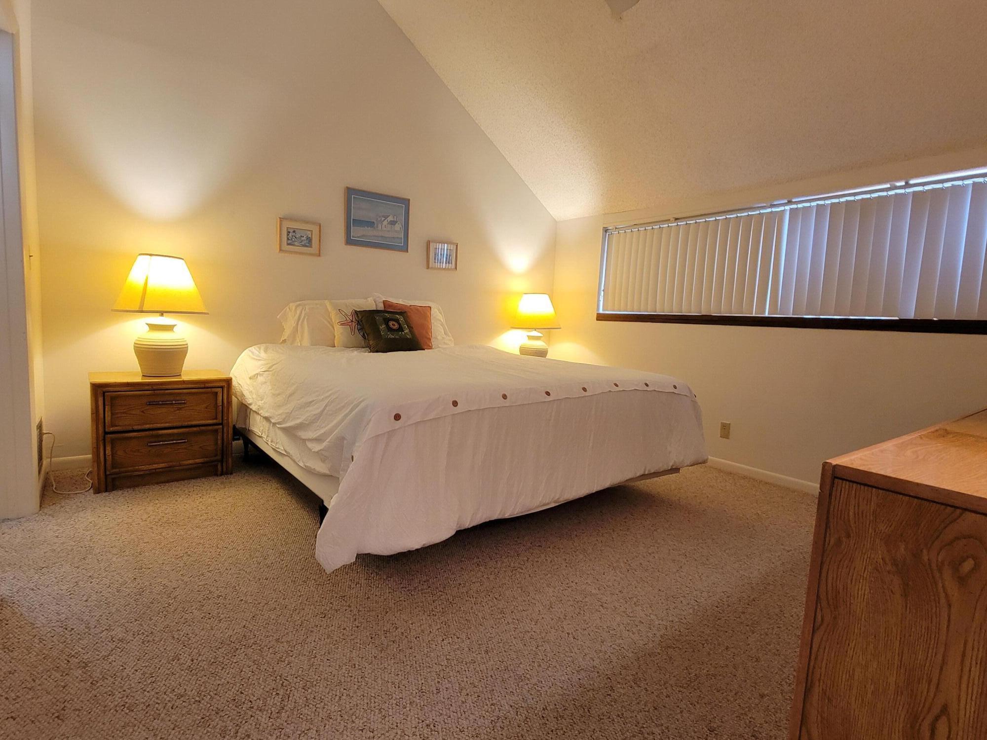 POOLSIDE VILLAS AT THE RACQUET CLUB CONDO FILE - Residential Lease