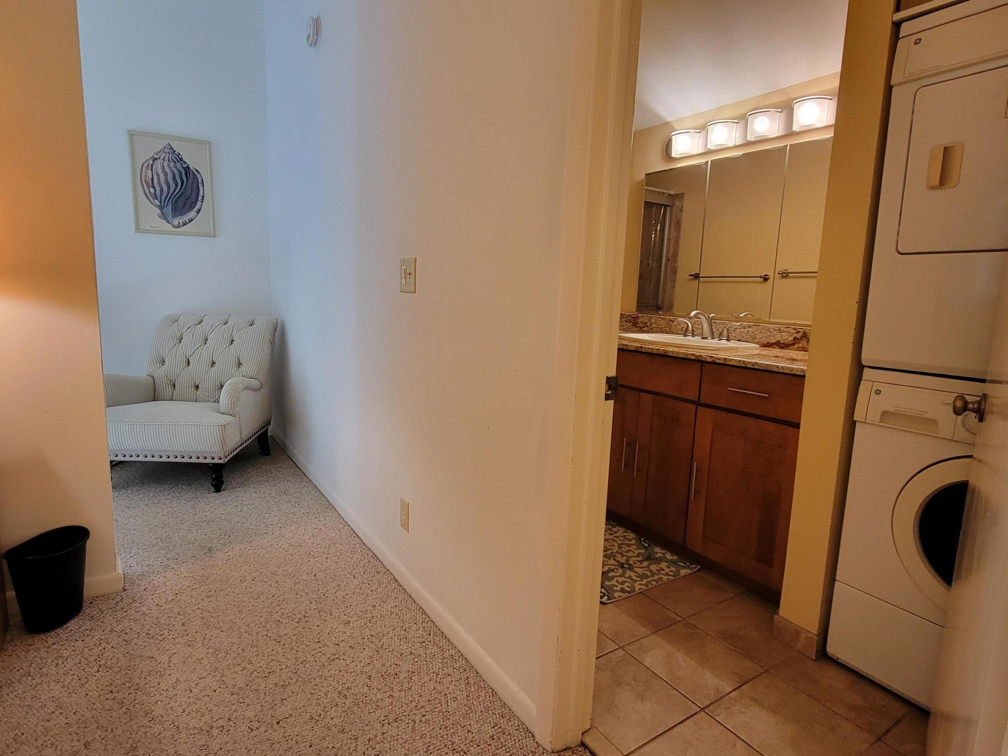 POOLSIDE VILLAS AT THE RACQUET CLUB CONDO FILE - Residential Lease