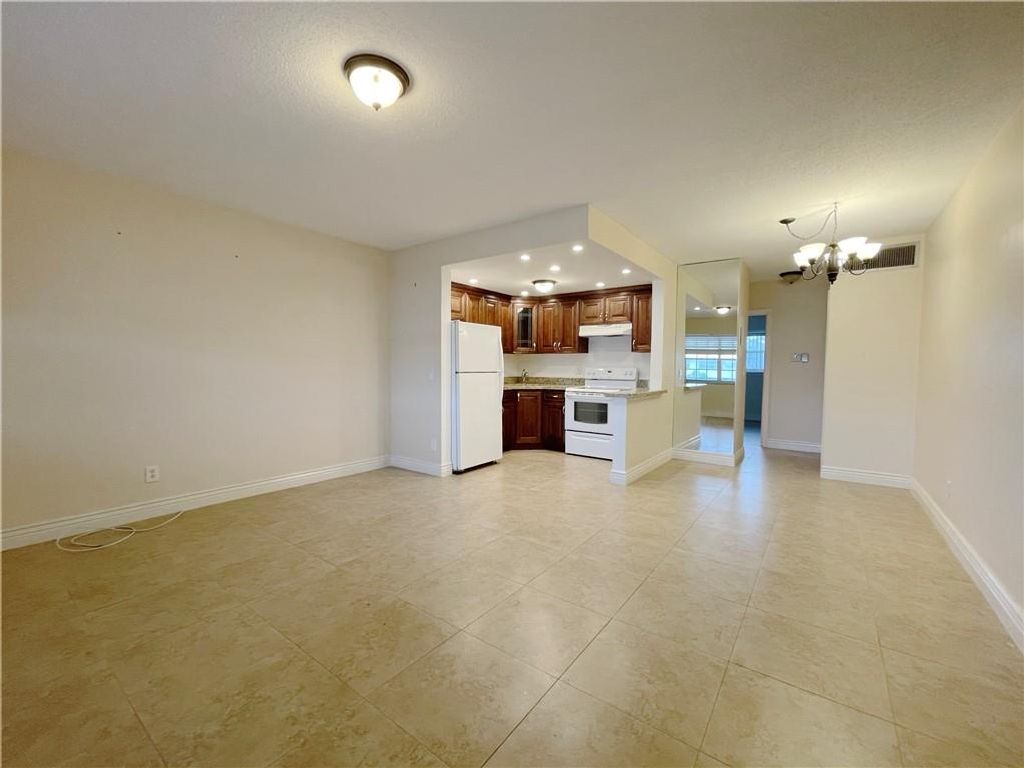Photo of 5201 NE 24th Terrace #304, Fort Lauderdale, FL 33308 (MLS # F10523954)