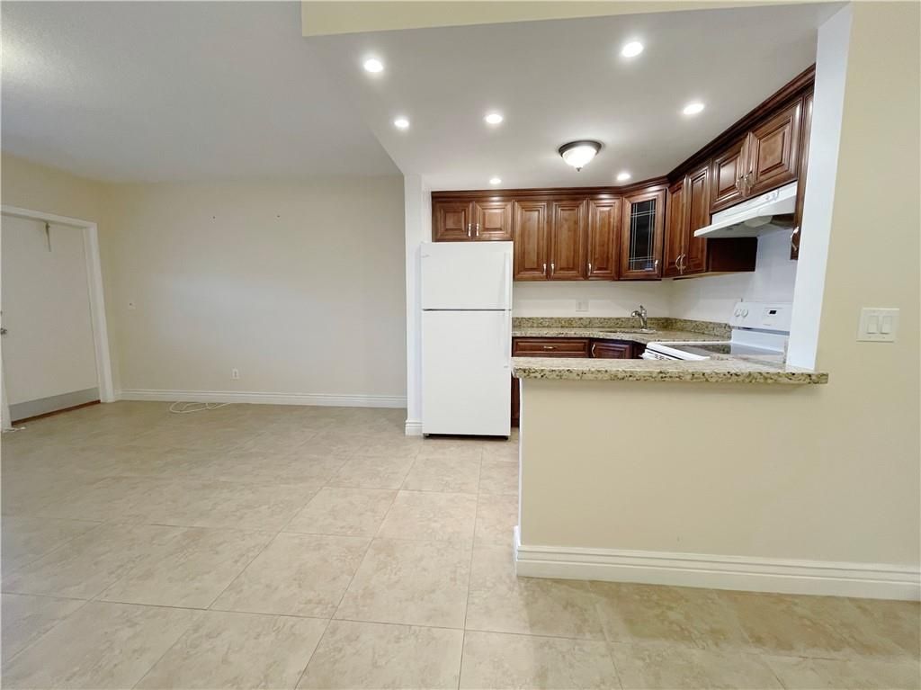 Photo of 5201 NE 24th Terrace #304, Fort Lauderdale, FL 33308 (MLS # F10523954)