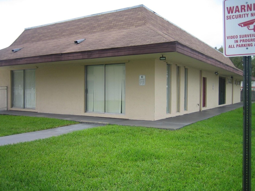 COUNTRY PINES CONDO - Residential