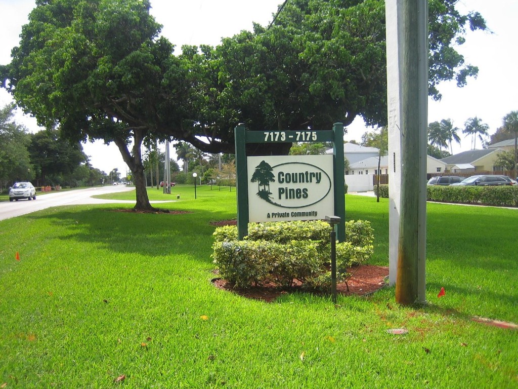 COUNTRY PINES CONDO - Residential