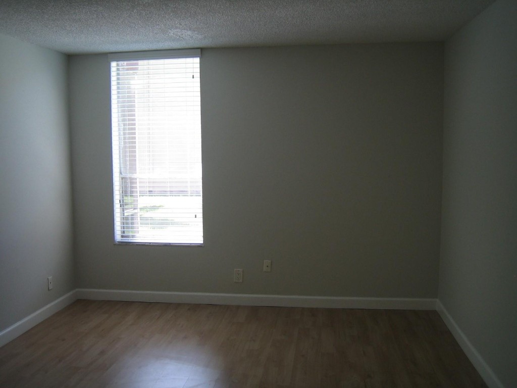 COUNTRY PINES CONDO - Residential