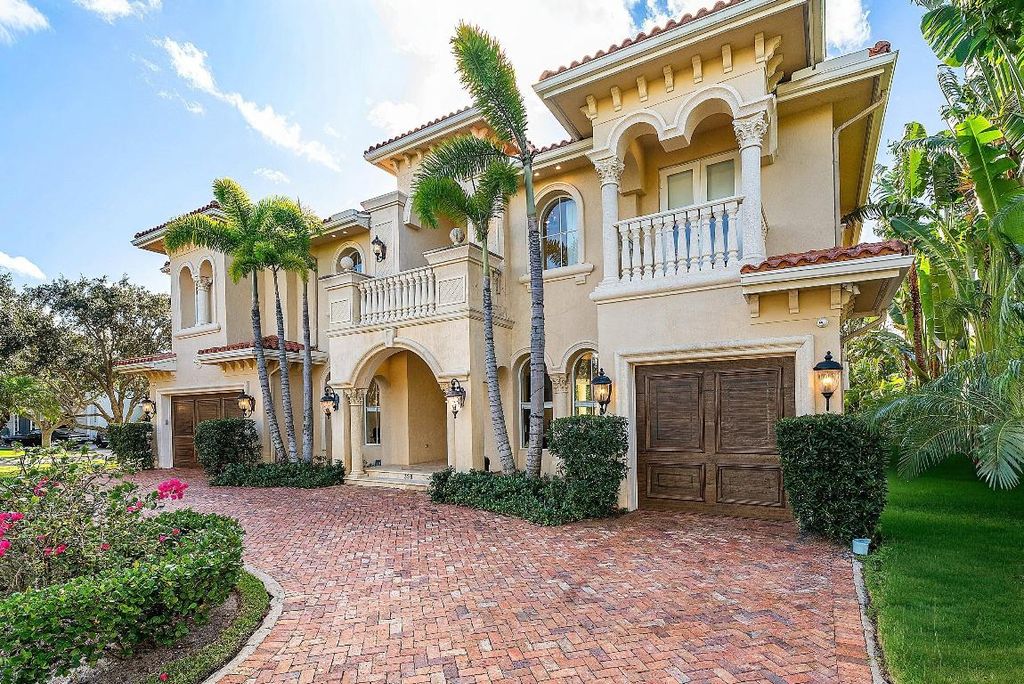 Photo of 398 NE 7th Street, Boca Raton, FL 33432 (MLS # R11146739)