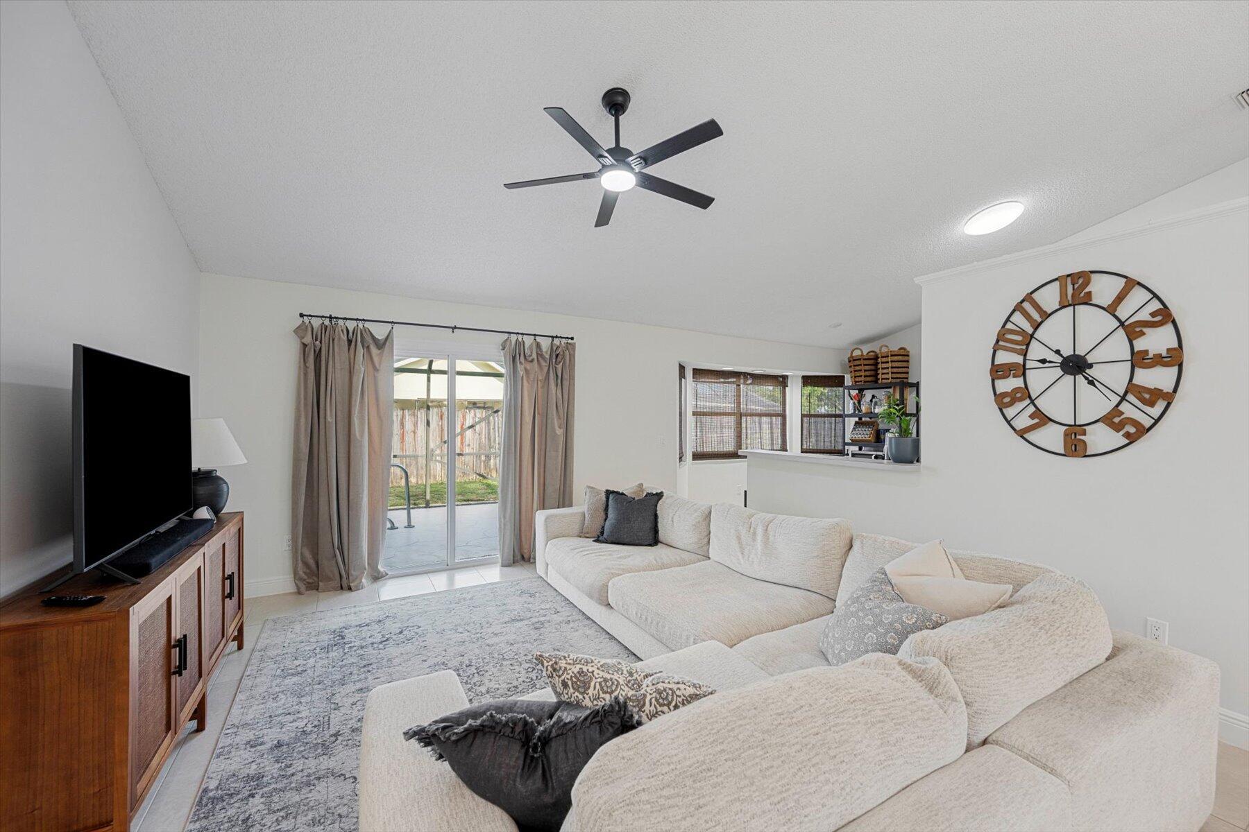 HUNTINGTON WOODS - Residential