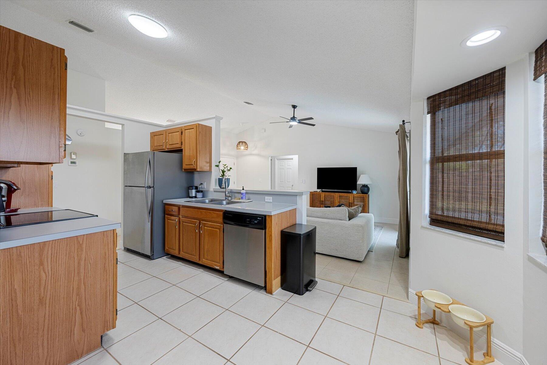 HUNTINGTON WOODS - Residential