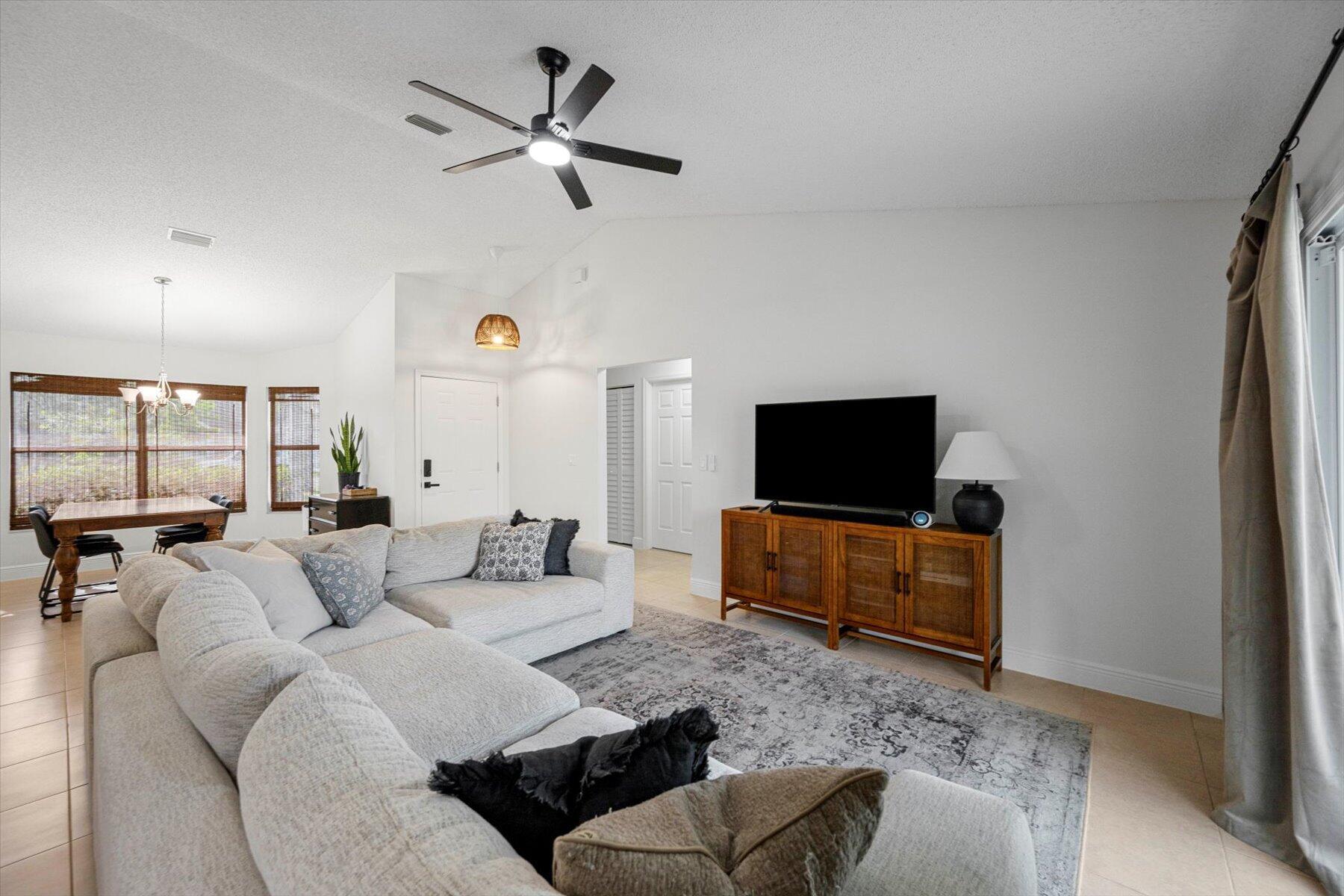 HUNTINGTON WOODS - Residential