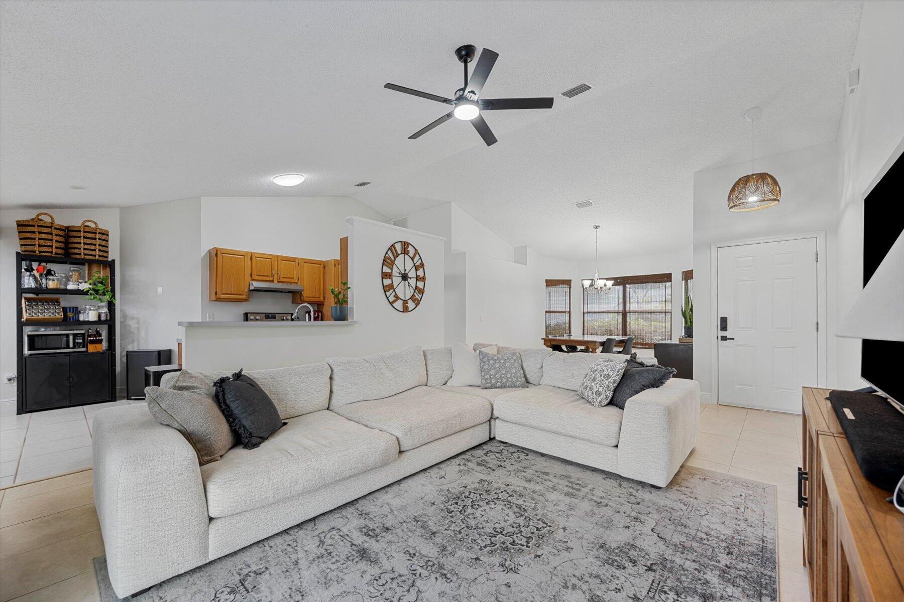 HUNTINGTON WOODS - Residential