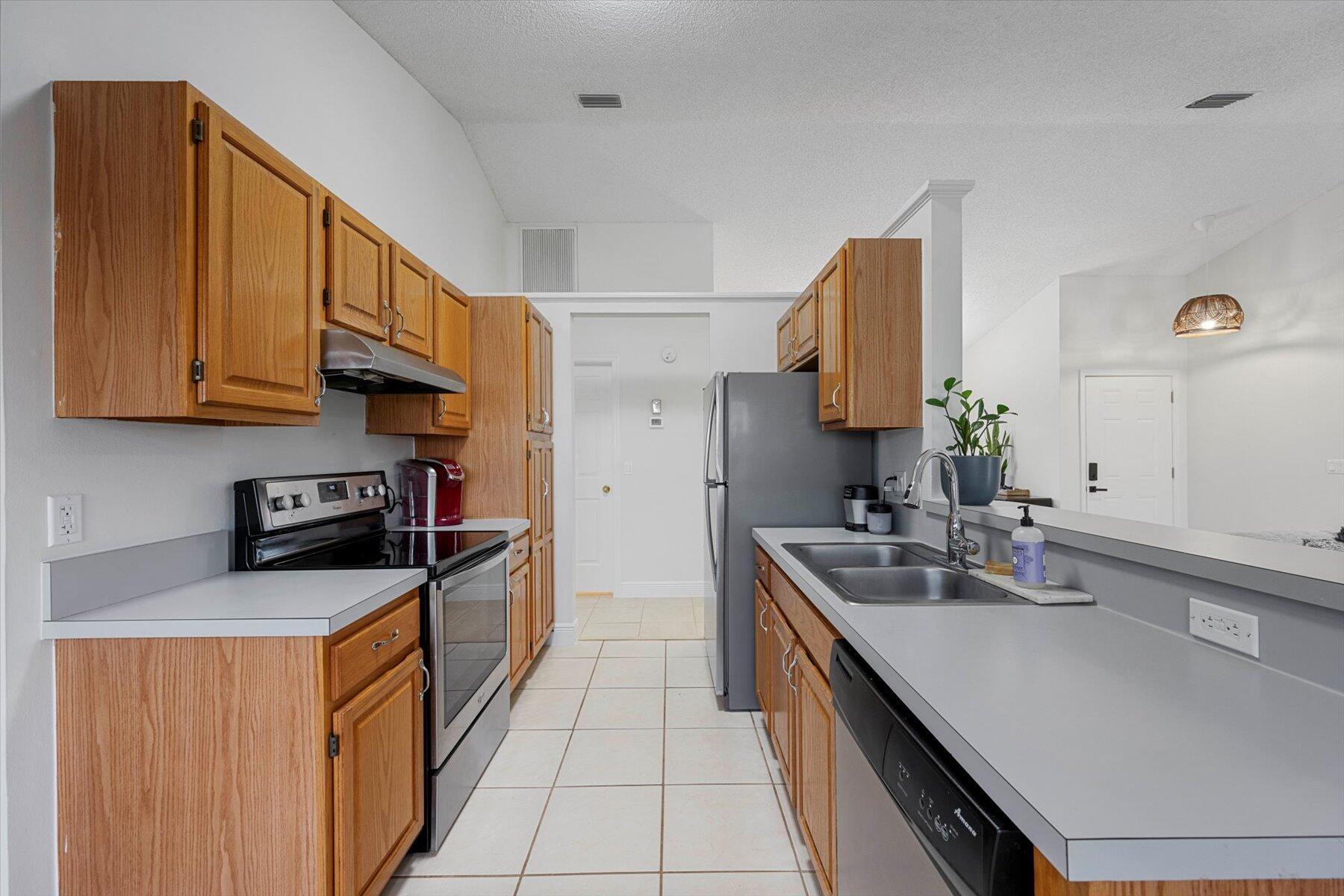 HUNTINGTON WOODS - Residential