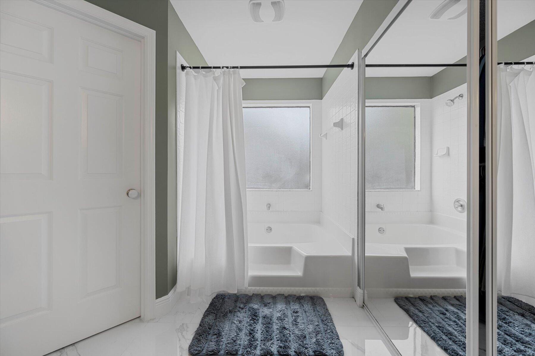 HUNTINGTON WOODS - Residential