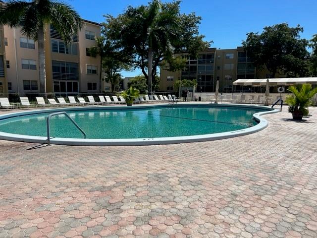 Somerset Six Condo - Residential Lease