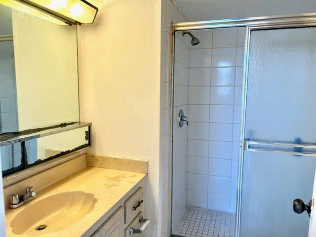 Somerset Six Condo - Residential Lease