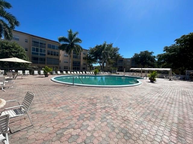 Somerset Six Condo - Residential Lease