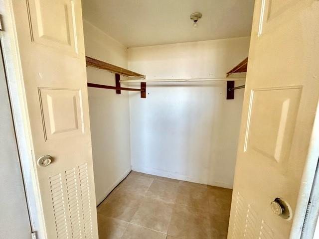 Somerset Six Condo - Residential Lease