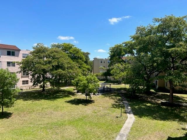 Somerset Six Condo - Residential Lease