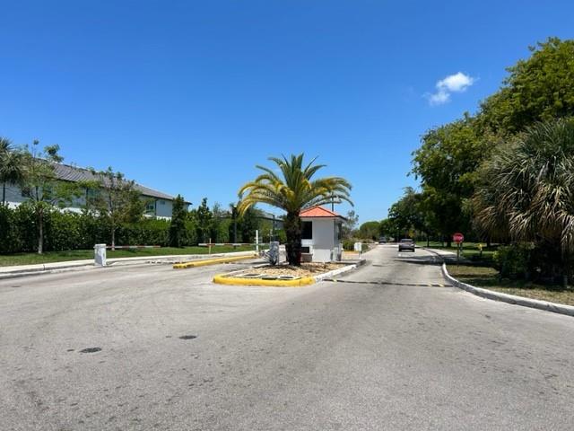 Somerset Six Condo - Residential Lease