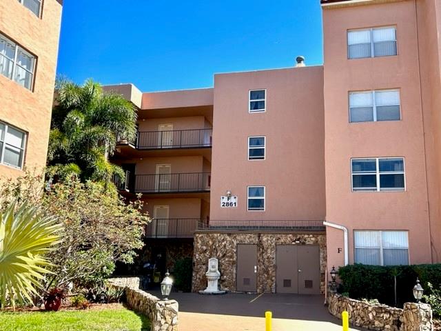 Somerset Six Condo - Residential Lease