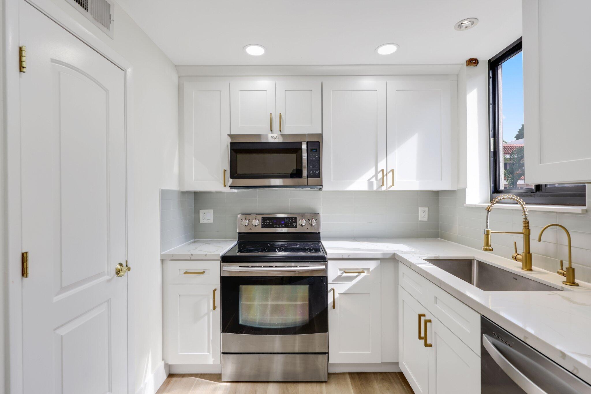 VICTORIA PARK PLACE - Residential