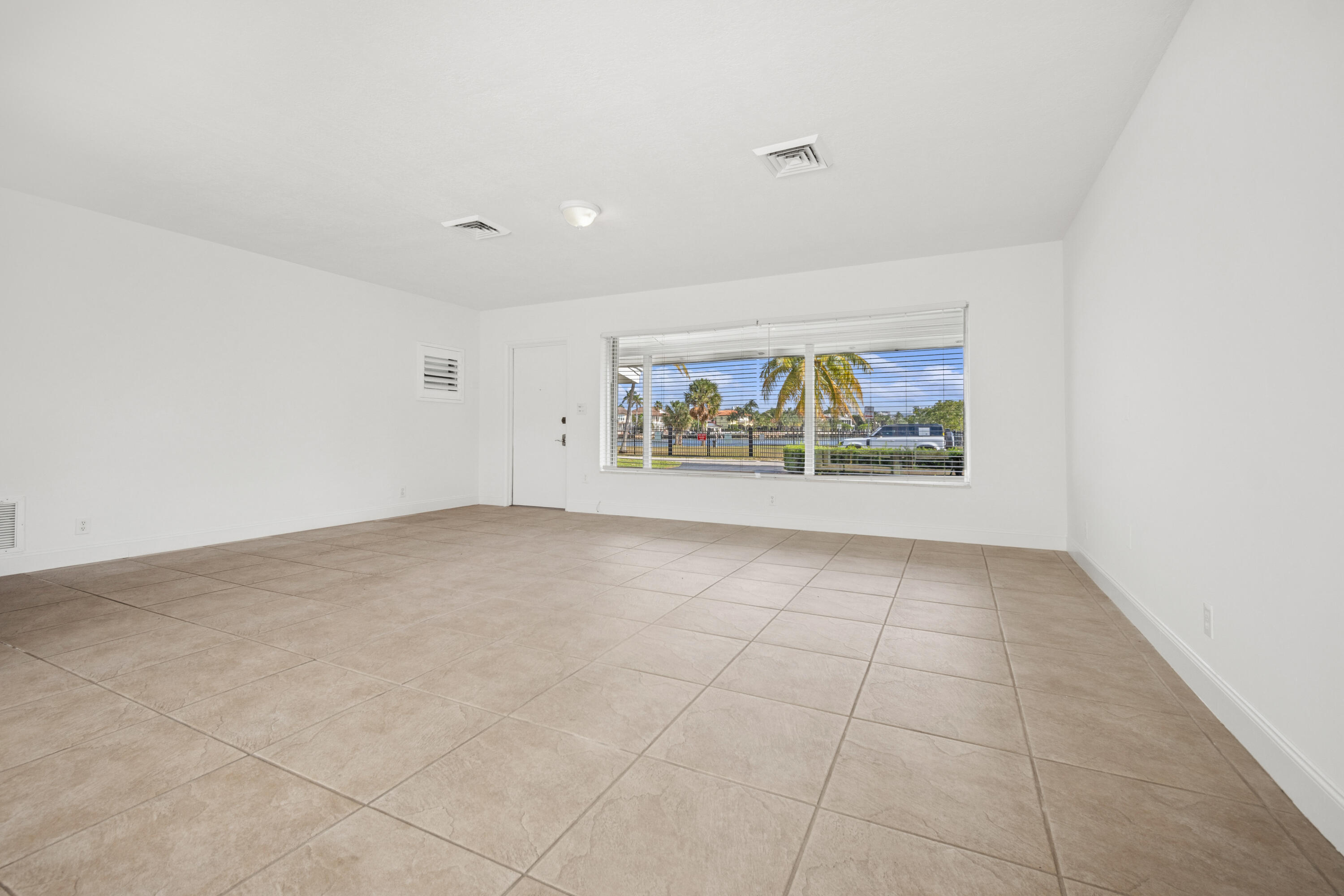 HILLSBORO ISLES - Residential Lease