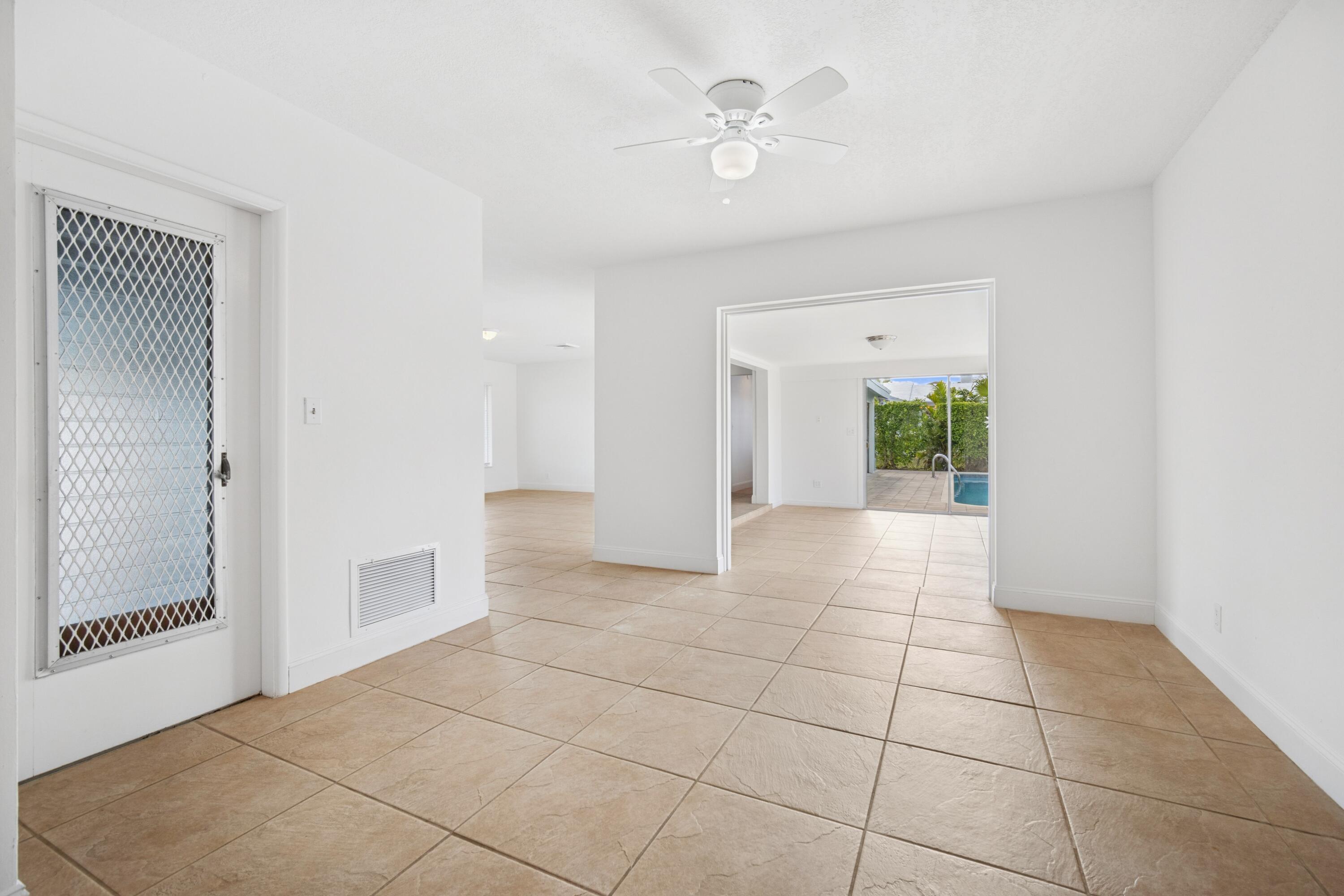HILLSBORO ISLES - Residential Lease