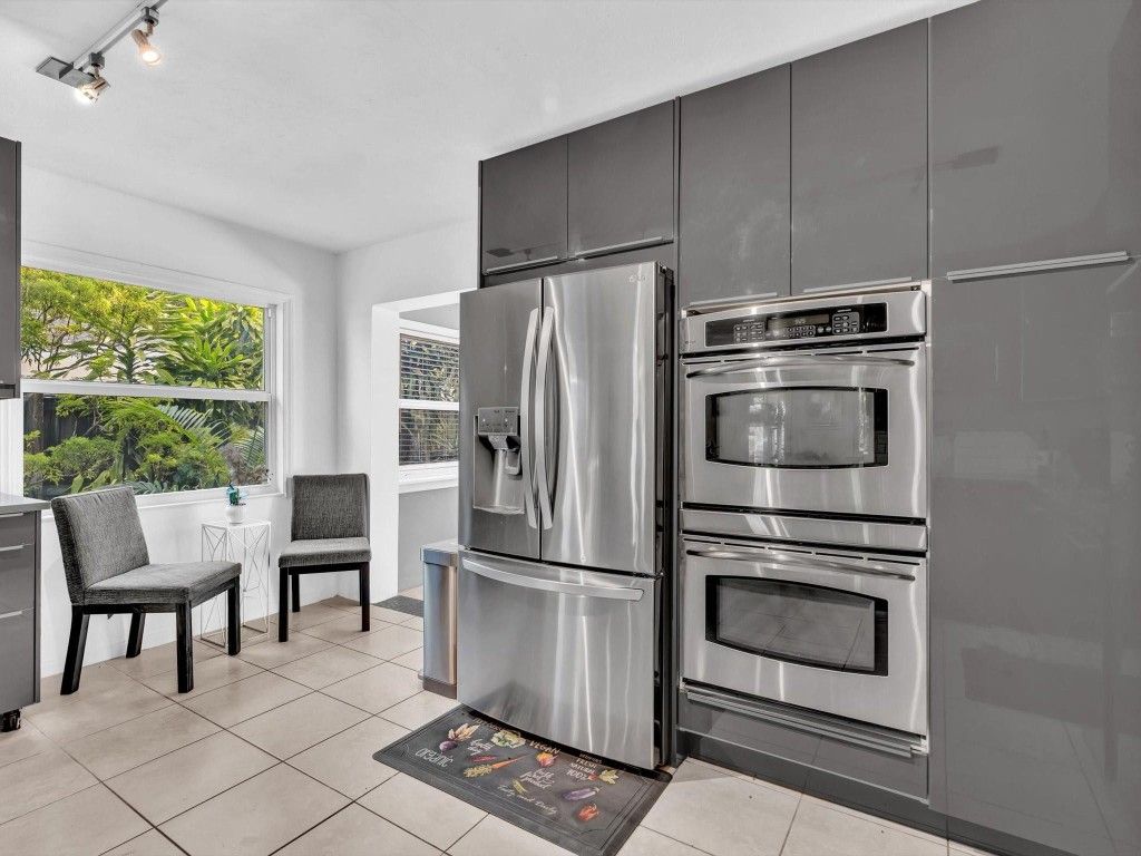 Photo of 1124 NE 18th Avenue, Fort Lauderdale, FL 33304 (MLS # F10516167)