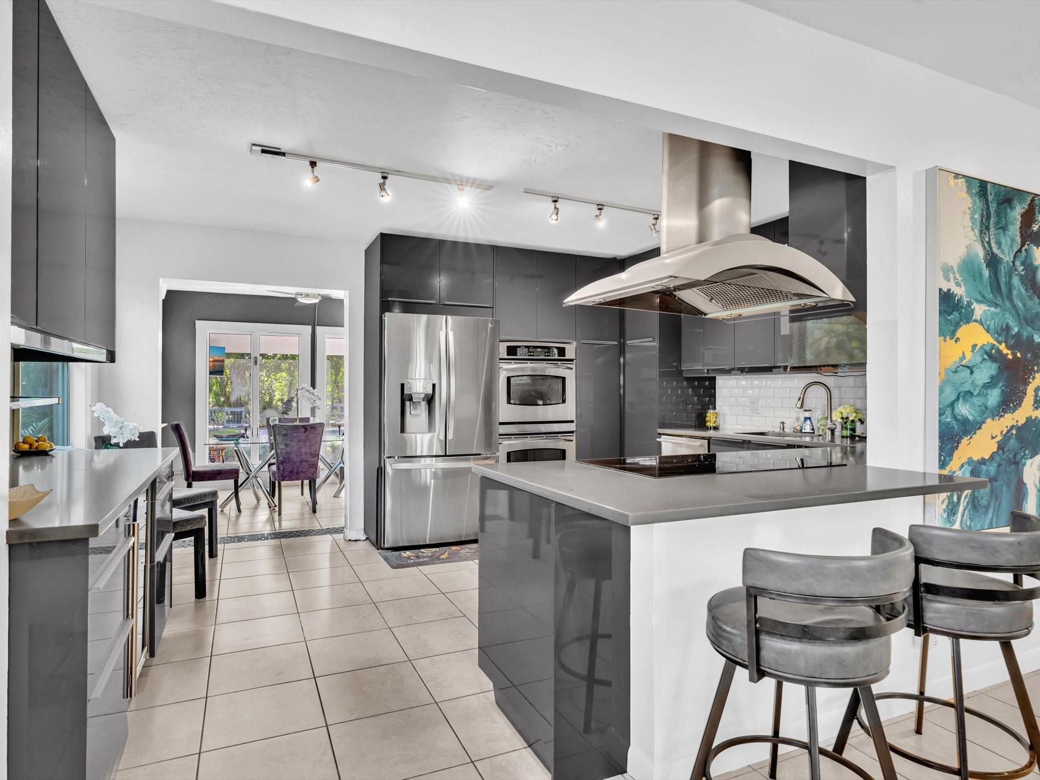 1124 NE 18th Ave