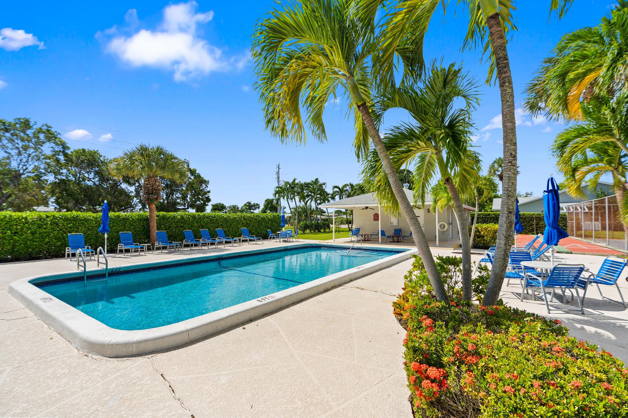 FAIRWAY CONDO - Residential