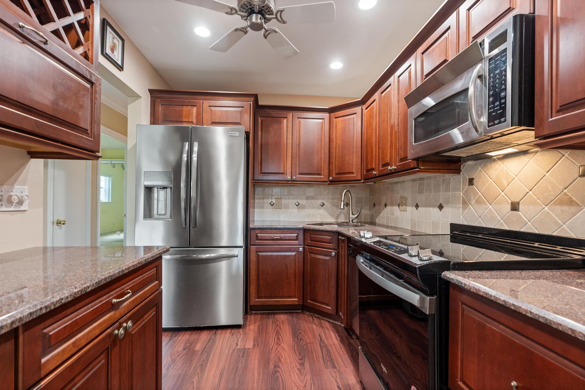 FAIRWAY CONDO - Residential