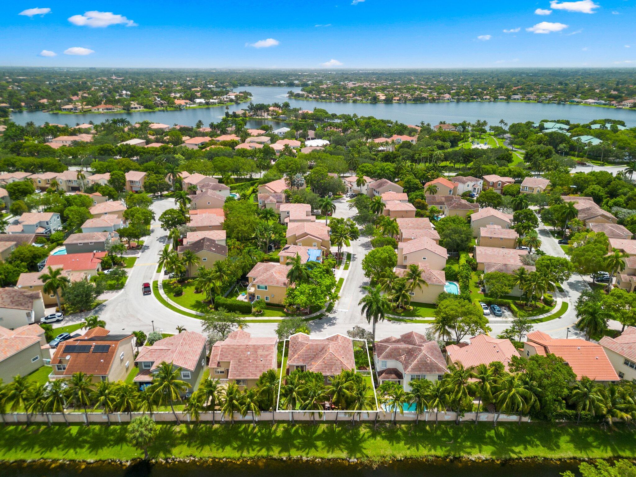 VIZCAYA AT LAKE CORAL SPRINGS - Residential