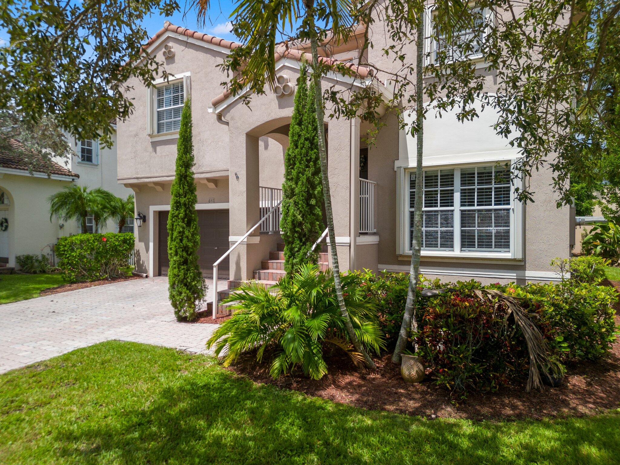 VIZCAYA AT LAKE CORAL SPRINGS - Residential