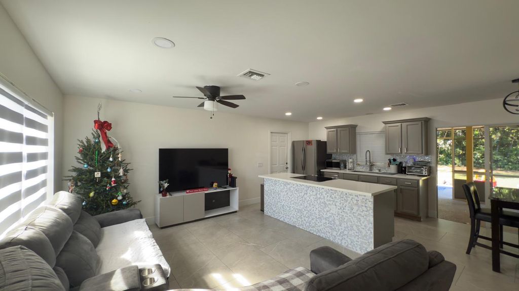 Photo of 277 SE Verada Avenue Avenue, Port Saint Lucie, FL 34983 (MLS # R11046655)