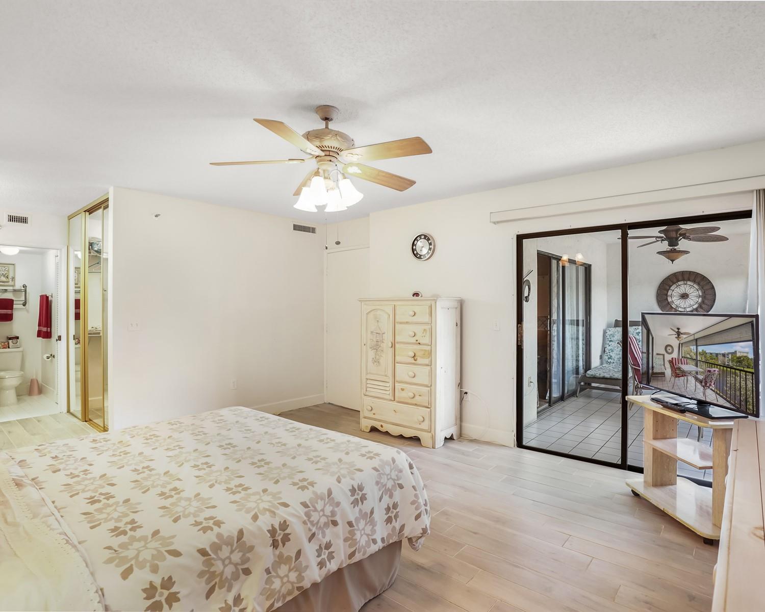 Cypress Bend Building 24 - Residential