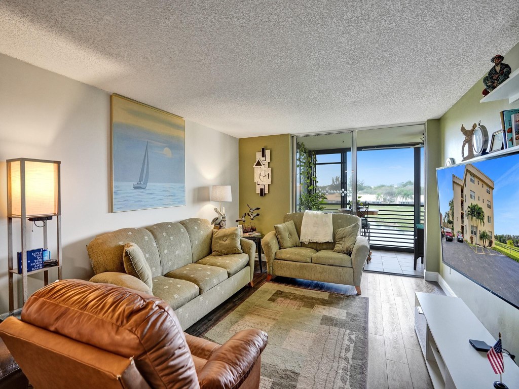 Holiday Springs - Residential