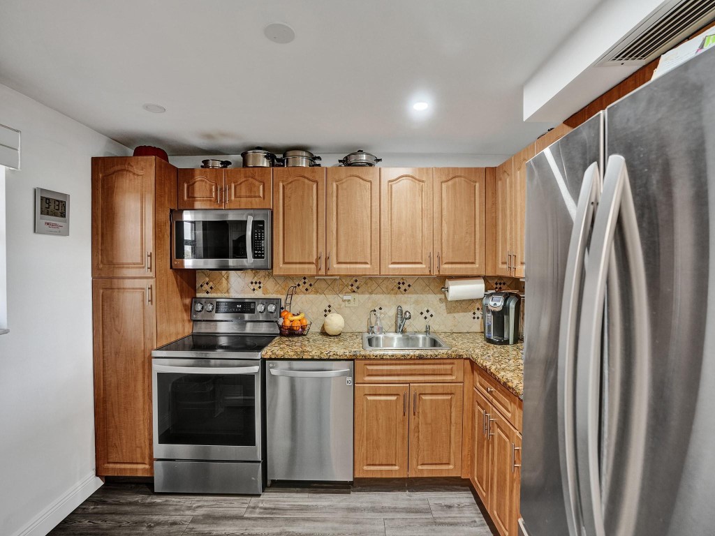 Holiday Springs - Residential