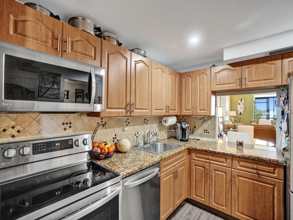 Holiday Springs - Residential