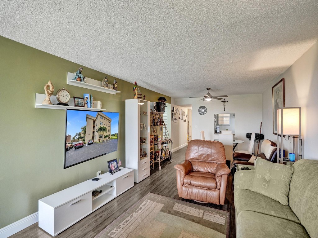 Holiday Springs - Residential