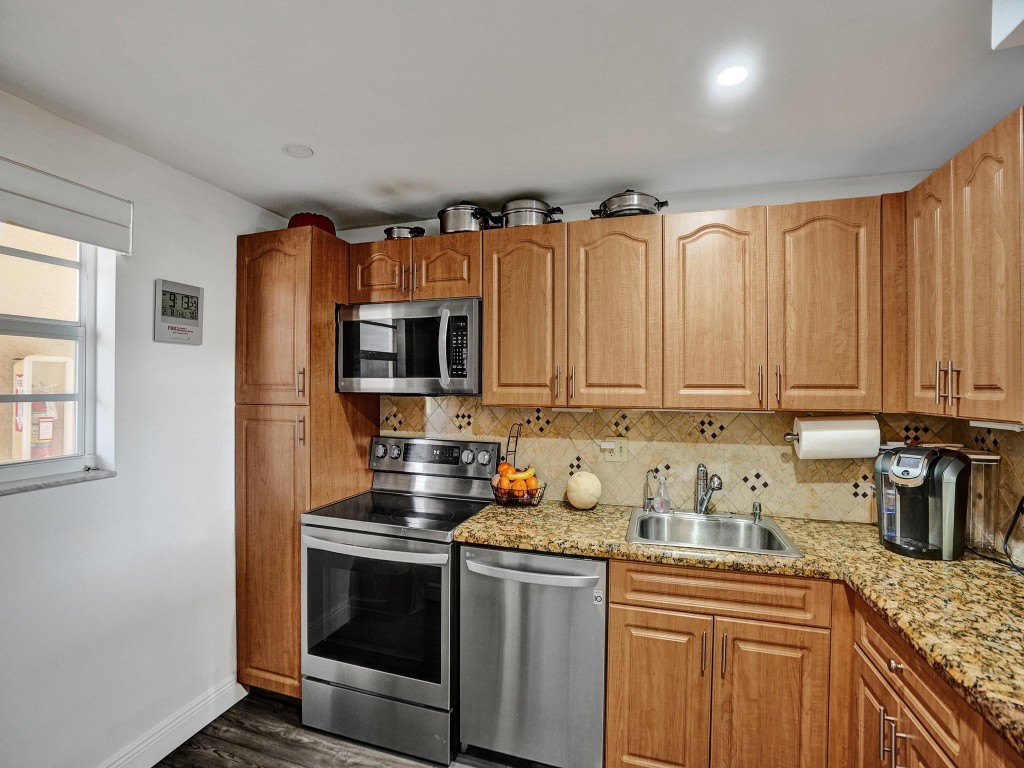 Holiday Springs - Residential