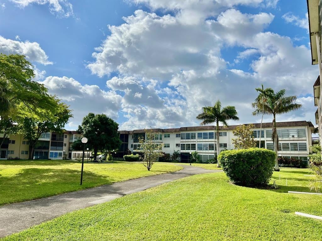 Photo of 1751 NW 75TH Avenue #102, Plantation, FL 33313 (MLS # B26078329)