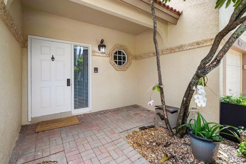 Photo of 6684 Via Regina, Boca Raton, FL 33433 (MLS # R10993401)