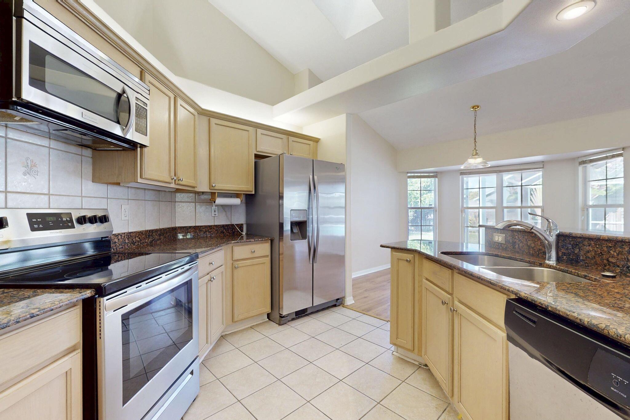 PORT ST LUCIE SECTION 3 - Residential Lease