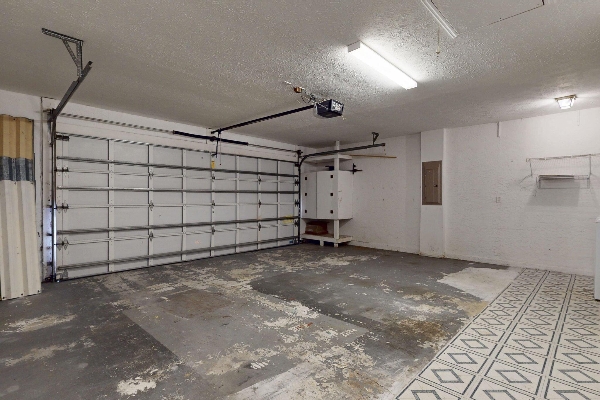 PORT ST LUCIE SECTION 3 - Residential Lease