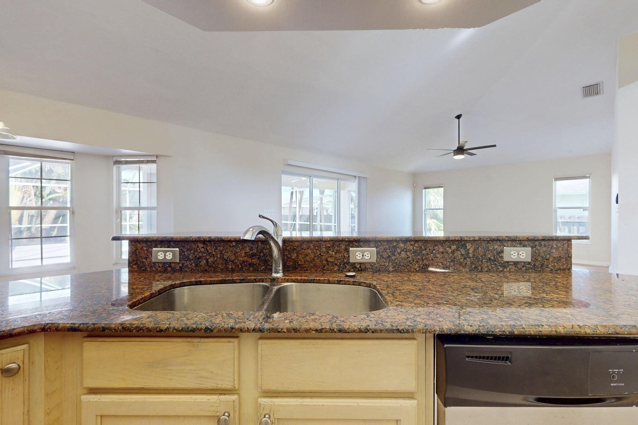 PORT ST LUCIE SECTION 3 - Residential Lease